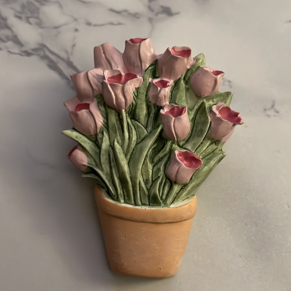 Pink Tulips Vintage Brooch Pin - Picture 3 of 3